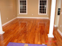 Amendoim flooring in home